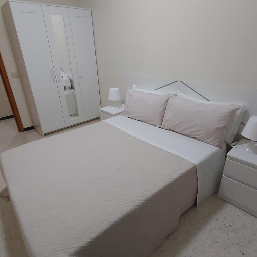 Rosyshome102 Vecindario  Luaran gambar
