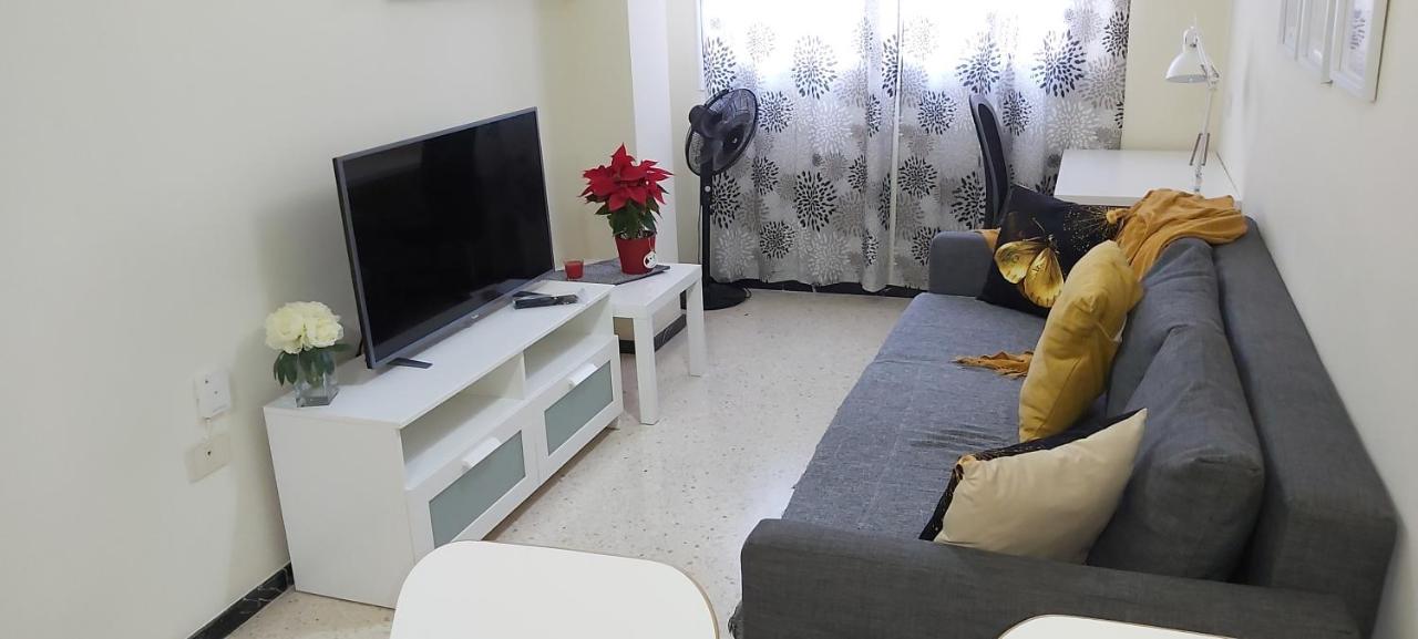 Rosyshome102 Vecindario  Luaran gambar